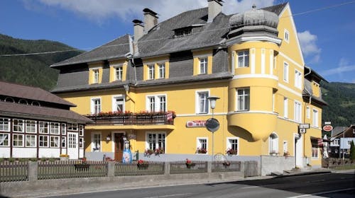 Hotel Villa Huber - Obiteljski miran odmor okružen alpskom prirodom i jezerima, Afritz, Austrija - 670 EUR - 3x noćenje u obiteljskoj sobi za 4 osobe, Buffet doručak