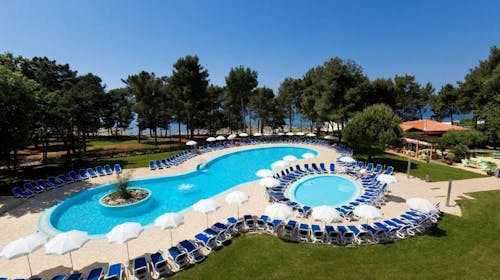 Hotel Aurora Plava Laguna - Obiteljsko all inclusive ljeto uz more, Umag, Istra, Hrvatska - 904 EUR - 3x noćenje u dvokrevetnoj Superior sobi s pomoćnim ležajem (pogled park) za 2 osobe (1. dijete do 11,99 godina i 2. dijete do 4,99 godina besplatno), All inclusive