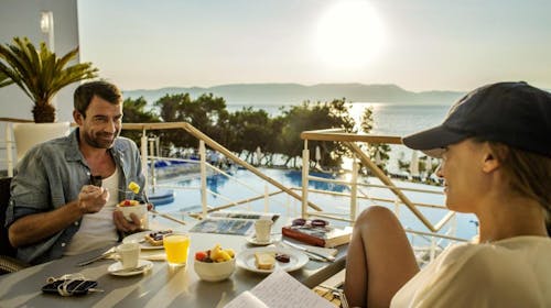 Valamar Sanfior Hotel - Vrhunsko opuštanje za parove uz more u šarmantnom Rapcu, Rabac, Hrvatska - 303 EUR - 2x noćenje u sobi „Room for 2“ za 2 osobe, Polupansion s uključenim bezalkoholnim negaziranim pićima iz šankomata tijekom obroka