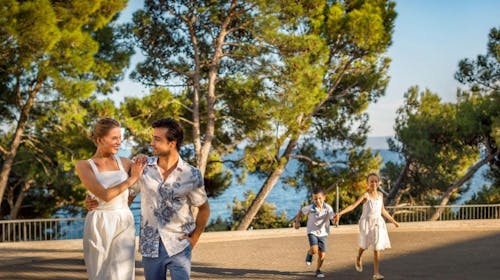 Valamar Sanfior Hotel & Casa - Vrhunski obiteljski odmor u Rapcu, Rabac, Hrvatska - 383 EUR - 2x noćenje u sobi „Junior Suite“ za 2 osobe (2 djece do 11,99 godina besplatno), Polupansion s uključenim bezalkoholnim negaziranim pićima iz šankomata tijekom obroka