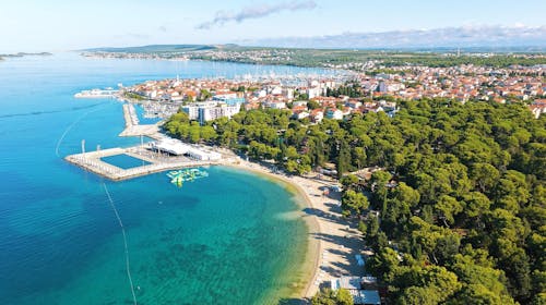 Ilirija Resort - Hotel Ilirija - Zabavno ljeto s punim pansionom u Biogradu, Biograd na Moru, Hrvatska - 569 EUR - 3x noćenje u dvokrevetnoj Comfort sobi za 2 osobe (1 dijete do 12 godina i 1 dijete do 7 godina besplatno), Puni pansion