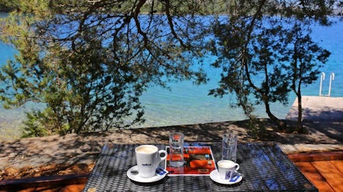 Hotel Luka - Last minute ljetni odmor kao nekada u srcu slikovite Dalmacije, Luka, Hrvatska - 459 EUR - 3x noćenje u dvokrevetnoj sobi za 2 osobe (1 dijete do 11,99 godina besplatno), Polupansion
