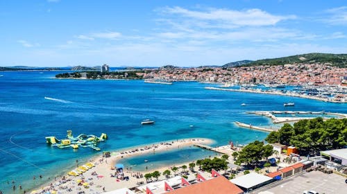 Hotel Nikola - Rujan u Vodicama, Vodice, Hrvatska - 600 EUR - 5x noćenje za 2 osobe (1 dijete do 11,99 godina i 1 dijete do 5,99 godina besplatno), Polupansion (doručak i večera)
