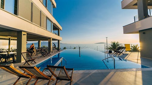 Morenia All Inclusive Resort - All inclusive ljeto s animacijom, Podaca, Hrvatska - 1.560 EUR - 5x noćenje u Standard sobi s balkonom (strana more) za 2 osobe (1 dijete do 7,99 godina u krevetu s roditeljima besplatno), All inclusive