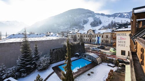 Upside Down Town Hotel Neue Post - Ladies Ski Opening u Zell am Seeu, Zell am See, Austrija - 673 EUR - 3x noćenje u apartmanu bez balkona za 1 osobu, Polupansion
