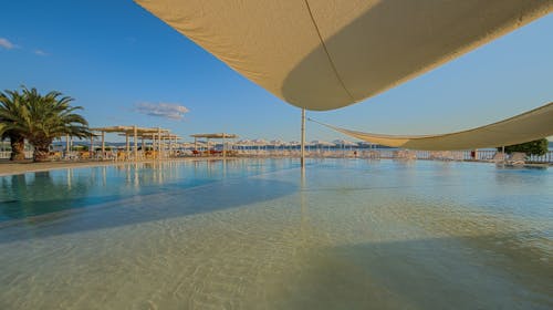 Hotel Katarina - Rujansko opuštanje u Selcu, Selce, Hrvatska - 613 EUR - 3x noćenje u Standard dvokrevetnoj sobi s balkonom za 2 osobe (1 dijete do 11,99 godina besplatno), Polupansion
