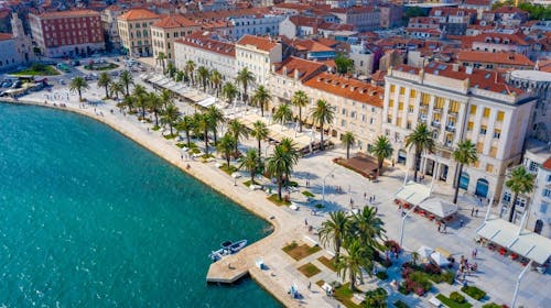 Hotel Batuda - Obiteljski kraj ljeta u Splitu, Split, Hrvatska - 141 EUR - 1x noćenje u dvokrevetnoj sobi za 2 osobe (1 dijete do 6 godina besplatno), Doručak