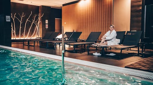 Hotel Vinotel Gospoja - Luksuzno ljeto na Krku uz vrhunsku gastronomiju, Vrbnik, Hrvatska - 1.299 EUR - 7x noćenje u Standard sobi morska strana za 2 osobe, Polupansion (doručak i servirana večera u 4 slijeda)