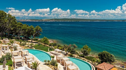 Holiday Park Zelena Punta - Rujansko ljeto na otoku Ugljan s korištenjem vodenog parka, Kukljica, Hrvatska - 319 EUR - 2x noćenje u apartmanu tipa B za 3 odrasle osobe, Polupansion za 2 osobe