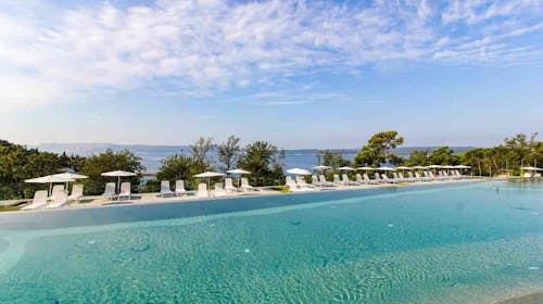 Elements Camping Selce - Rujan u Premium mobilnoj kućici, Selce, Hrvatska - 489 EUR - 3x noćenje u Premium mobilnoj kućici za 5 osoba, Korištenje vanjskog bazena sa sunčalištem (ovisno o vremenskim uvjetima)