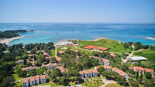 Apartments Katoro Plava Laguna - Last minute ljeto u Istri, Umag, Hrvatska - 392 EUR - 3x noćenje u Classic apartmanu 2+2 za 4 osobe, Korištenje vanjskog bazena za odrasle i bazena za djecu