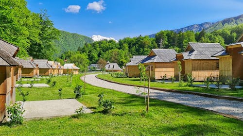 Slovenia Eco Resort - Velika drvena kućica, Stahovica, Kamnik, Slovenija - 245 EUR - 1x noćenje u velikoj drvenoj kućici Eco Resorta za do 5 osoba, Korištenje finske saune u trajanju od 1 sat