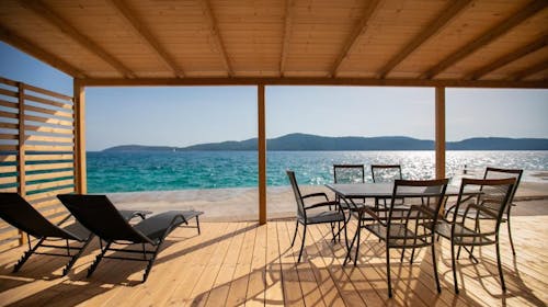 Amadria Park Camping Šibenik - Rujan u mobilnoj kućici Deluxe u prvom redu do mora, Šibenik, Hrvatska - 350 EUR - 1x noćenje u Deluxe kućicama u prvom redu do mora za 6 osoba, Piće dobrodošlice prilikom prijave