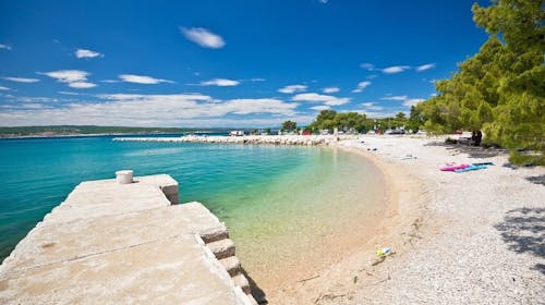 Hotel Vila Ružica - Aktivno rujansko ljeto u Crikvenici, Crikvenica, Hrvatska - 444 EUR - 3x noćenje u dvokrevetnoj sobi (park strana) u depandansi Vila Coletlli i paviljonima za 2 osobe, Polupansion
