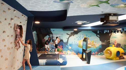 Falkensteiner Family Hotel Diadora - Zabavni odmor za obitelji tijekom vikenda - Falky room 2+2, Petrčane, Hrvatska - 678 EUR - 2x noćenje u Family Superior sobi s balkonom za 2 osobe (2 djece do 11,99 godina besplatno), Polupansion