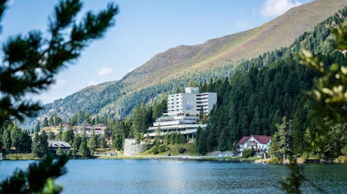 Panorama Hotel Turracherhöhe by Alpin Resort & SPA, Turracher Höhe, Austrija - 409 EUR - 2x noćenje u dvokrevetnoj sobi s balkonom i pogledom na planine "Nockberge" za 2 osobe (1 dijete do 12 godina besplatno), Polupansion