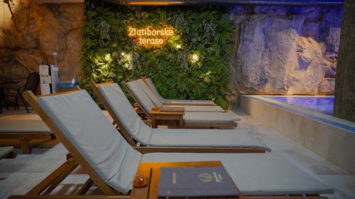 Aparthotel Zlatiborske terase - Wellness odmor u srcu Zlatibora, Zlatibor, Srbija - 228 EUR - 2x noćenje u dvokrevetnoj Standard sobi za 2 osobe, Polupansion (doručak i večera)