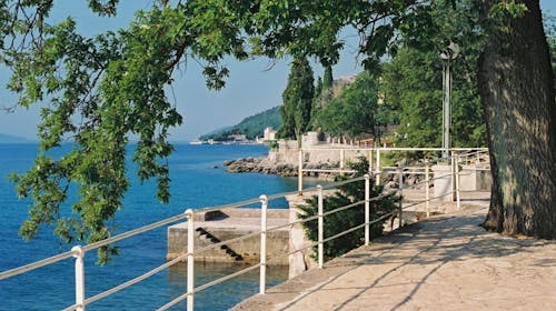 Hotel Park - Jesen u Lovranu, Lovran, Hrvatska - 208 EUR - 2x noćenje u dvokrevetnoj Standard sobi za 2 osobe (1. dijete do 13,99 godina i 2. dijete do 2,99 godina besplatno), Polupansion