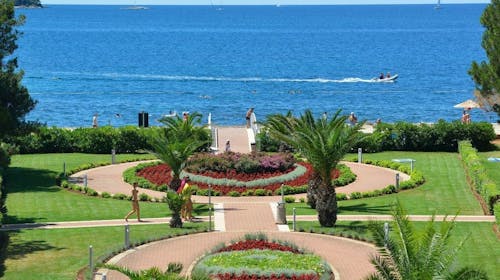 Hotel Materada Plava Laguna - Obiteljski jesenski odmor u Poreču, Poreč, Hrvatska - 235 EUR - 2x noćenje u dvokrevetnoj Classic sobi s dodatnim ležajem i balkonom (pogled park) za 2 osobe (1 dijete do 11,99 godina i 1 dijete do 4,99 godina besplatno), Polupansion
