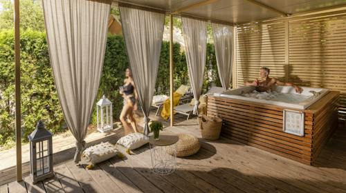 Polidor Camping Park - Mobilne kućice Deluxe s jacuzzijem, Funtana, Hrvatska - 229 EUR - 2x noćenje u mobilnoj kućici Deluxe za 4 osobe, Korištenje grijanog jacuzzija