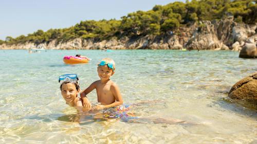 Obiteljski odmor na grčkom poluotoku Halkidikiju, Halkidiki, Grčka - 1.199 EUR - 5x noćenje u hotelu za 2 osobe i 2 djece, Polupansion