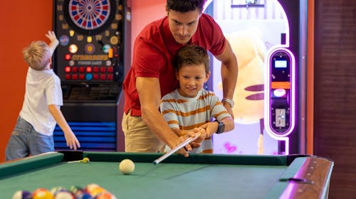 Family Hotel Pagus - All inclusive wellness jesenski odmor na Pagu - Family soba - Akcijska ponuda, Pag, Hrvatska - 375 EUR - 3x noćenje u Family room (pogled more) za 2 osobe (2 djece do 12 godina i 1 dijete do 2,99 godina besplatno), All inclusive