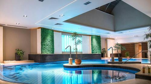 Palace Hotel Hevíz - Wellness odmor u Hévízu, Hévíz, Mađarska - 365 EUR - 3x noćenje u dvokrevetnoj Standard sobi za 2 osobe, Polupansion