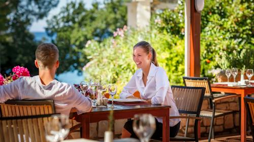 All inclusive Resort Funtana - Jesenski all inclusive odmor, Funtana, Hrvatska - 238 EUR - 2x noćenje u Superior dvokrevetnoj sobi s balkonom za 2 osobe, All inclusive (doručak, ručak, večera i piće)