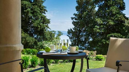 Villa Atlanta - Zlatna jesen u Lovranu tijekom vikenda, Lovran, Hrvatska - 180 EUR - 2x noćenje u Studio apartmanu s pogledom na ulicu za 3 osobe, Čiščenje apartmana