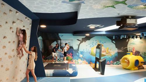 Falkensteiner Family Hotel Diadora - Vrhunski obiteljski odmor tijekom vikenda - Family room 2+1, Petrčane, Hrvatska - 418 EUR - 2x noćenje u dvokrevetnoj Falky sobi s balkonom za 2 osobe (1 dijete do 11,99 godina besplatno), Polupansion
