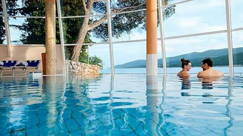Valamar Sanfior Hotel & Casa - Vrhunsko opuštanje za parove uz more u šarmantnom Rapcu, Rabac, Hrvatska - 261 EUR - 2x noćenje u sobi „Room for 2“ za 2 osobe, Polupansion s uključenim bezalkoholnim negaziranim pićima iz šankomata tijekom obroka