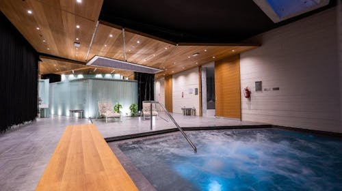 D-Resort Šibenik - Obiteljska jesenska bajka uz more, Šibenik, Hrvatska - 258 EUR - 2x noćenje u Superior sobi s pogledom na more za 2 osobe (1 dijete do 11,99 godina besplatno), Bogati buffet doručak