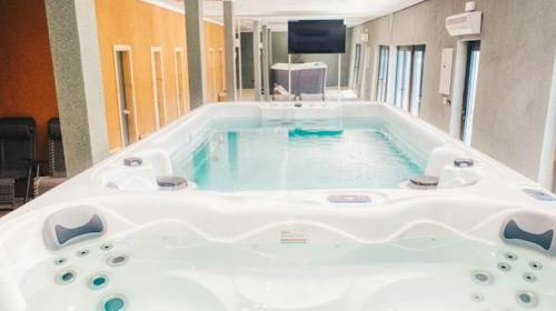 Ribarski Konaci - Wellness odmor - Apartman, Doboj, Bosna i Hercegovina - 74,50 EUR - 1x noćenje u apartmanu s kadom ili hidromasažnim tušem za 2 osobe (1 dijete do 12 godina besplatno), Doručak