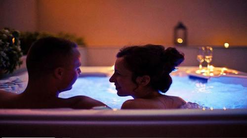 Blue Waves Resort - Romantična wellness jesen na Krku, Malinska, Hrvatska - 265 EUR - 2x noćenje u dvokrevetnoj Standard sobi za 2 osobe, Polupansion