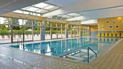 Apartmani Salinera Premium - Savršen morski odmor uz wellness i kupanje u unutarnjem bazenu, Strunjan, Slovenija - 240 EUR - 2x noćenje u obnovljenom Premium apartmanu Salinera za 4 osobe, Polupansion