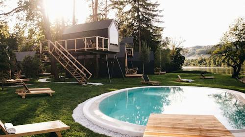 Chocolate Village - Glamping među krošnjama drveća, Maribor, Slovenija - 310 EUR - 2x noćenje u Criollo panoramskoj kućici na drvetu s panoramskim pogledom za 2 osobe, Bogat doručak (dostavljen u kućicu; izbor između četiri vrste doručka)