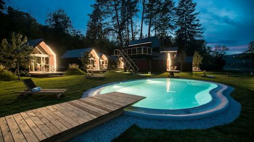 Chocolate Village - Luksuzan čokoladni glamping uz rijeku, Maribor, Slovenija - 330 EUR - 2x noćenje u glamping kućici Forastero za 2 osobe, Bogat doručak (dostavljen u kućicu; izbor između četiri vrste doručka)