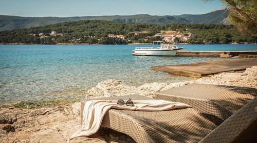 Aminess Senses Hvar Resort - All inclusive light odmor na Hvaru za 3 osobe, Vrboska, Hrvatska - 570 EUR - 3x noćenje u dvokrevetnoj Superior sobi s balkonom za 3 osobe, All inclusive light