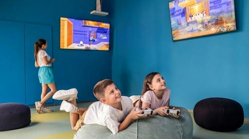 Falkensteiner Premium Camping Zadar - Jesenski wellness odmor uz more uz uključen doručak - Posebna akcija, Zadar, Hrvatska - 131 EUR - 2x noćenje u Cozy Home mobilnoj kućici u neposrednoj blizini mora za 2 osobe (1 dijete do 11,99 godina besplatno), Doručak
