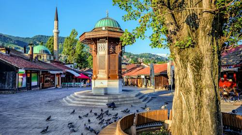 Hotel Boss - Jesenski odmor u centru Sarajeva, Sarajevo, Bosna i Hercegovina - 145 EUR - 2x noćenje u Deluxe sobi s pogledom na grad za 2 osobe (dijete do 6 godina besplatno), Doručak
