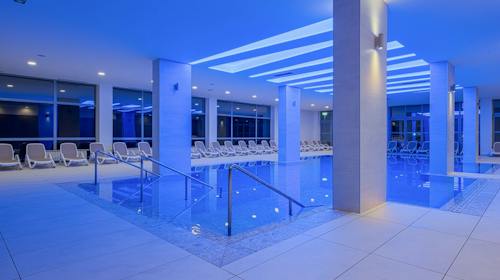 Hotel Katarina - Jesensko wellness opuštanje u Selcu, Selce, Hrvatska - 442 EUR - 3x noćenje u Standard dvokrevetnoj sobi s balkonom za 2 osobe (1 dijete do 11,99 godina besplatno), Polupansion