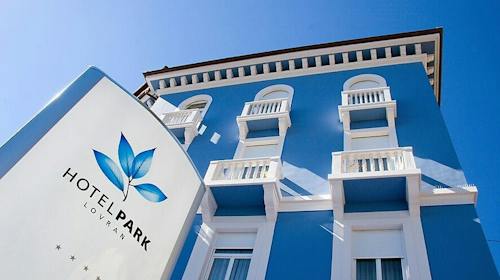 Hotel Park - Obiteljska zima u Lovranu, Lovran, Hrvatska - 216 EUR - 2x noćenje u dvokrevetnoj sobi morska strana za 2 osobe (1. dijete do 13,99 godina i 2. dijete do 2,99 godina besplatno), Polupansion