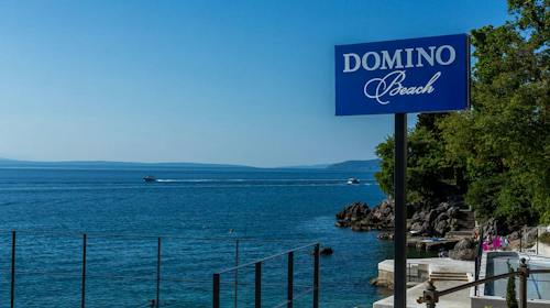 Hotel Domino - Čarobna Opatija u jesensko-zimskom razdoblju za obitelji, Opatija, Hrvatska - 340 EUR - 2x noćenje u obiteljskom apartmanu za 2 osobe (2 djece do 14 godina besplatno), Polupansion