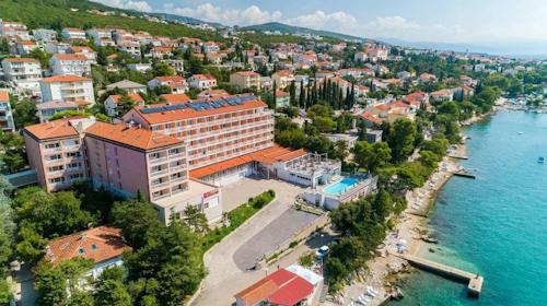 Mediteran Maradiso Hotel by Aminess - Obiteljska jesen u Crikvenici, Crikvenica, Hrvatska - 183 EUR - 2x noćenje u dvokrevetnoj Comfort sobi s balkonom za 2 osobe (1 dijete do 9,99 godina besplatno), Polupansion