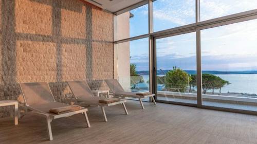 Hotel Miramare - Luksuzno wellness opuštanje udvoje u Crikvenici, Crikvenica, Hrvatska - 299 EUR - 2x noćenje u dvokrevetnoj Superior sobi za 2 osobe, Polupansion