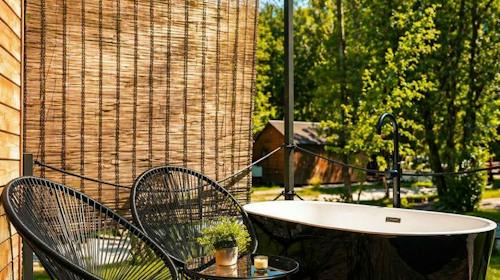 Glamping Resort Halicanum - Toplice Sveti Martin - Vikend odmor udvoje, Sveti Martin na Muri, Hrvatska - 199 EUR - 2x noćenje u luksuznoj kućici s privatnom saunom i kadom na terasi za 2 osobe, Polupansion