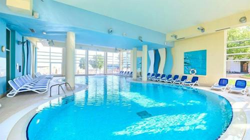 Residence Umag Plava Laguna - Jesenski odmor udvoje, Umag, Hrvatska - 353 EUR - 3x noćenje u dvokrevetnoj Classic sobi (pogled park, balkon) za 2 osobe, Polupansion