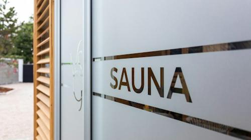 VSG Resort - Odmor na Krku s neograničenim korištenjem unutarnjeg grijanog bazena i saune, Klimno, Hrvatska - 325 EUR - 5x noćenje u apartmanu s jednom spavaćom sobom (2+2) za 2 osobe, Korištenje novog unutarnjeg grijanog bazena, saune i vanjskog jacuzzija (uz prethodnu rezervaciju)