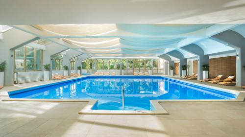 Hotel Excelsior - Wellness jesen na Opatijskoj rivijeri, Lovran, Hrvatska - 198 EUR - 2x noćenje u dvokrevetnoj Superior sobi s balkonom za 2 osobe (1 dijete do 13,99 godina i 1 dijete do 4,99 godina besplatno), Polupansion