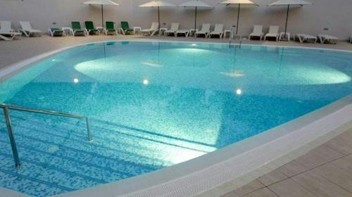 Kamp Čikat - Odmor na Malom Lošinju uz korištenje unutarnjeg bazena, Mali Lošinj, Hrvatska - 327 EUR - 5x noćenje u mobilnoj kućici tip C za do 6 osoba (5 odraslih osoba i 1 dijete do 9,99 godina), Besplatno korištenje unutarnjeg bazena s morskom vodom u hotelu Vitality Punta (5 km od kampa)